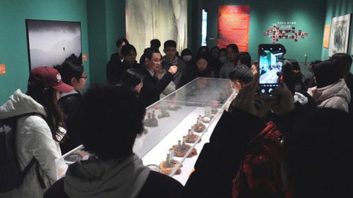 人文藝旅啟新程 三院聯合舉辦“百青藝象·時代華章”作品觀展暨文化藝術交流活動